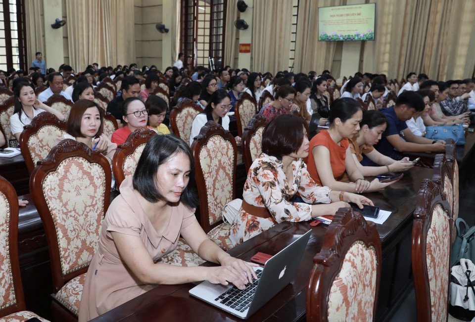 Ban Tuyên giáo Thành ủy Hà Nội tổ chức Hội nghị chuyên đề về phát triển công nghiệp văn hoá cho phóng viên, biên tập viên - ảnh 2