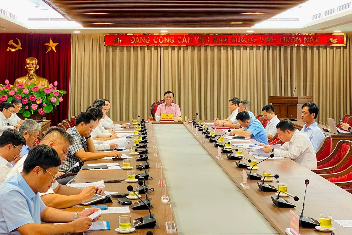 Vận dụng cơ chế đặc thù, tập trung tháo gỡ khó khăn cho đường Vành đai 4 - ảnh 1