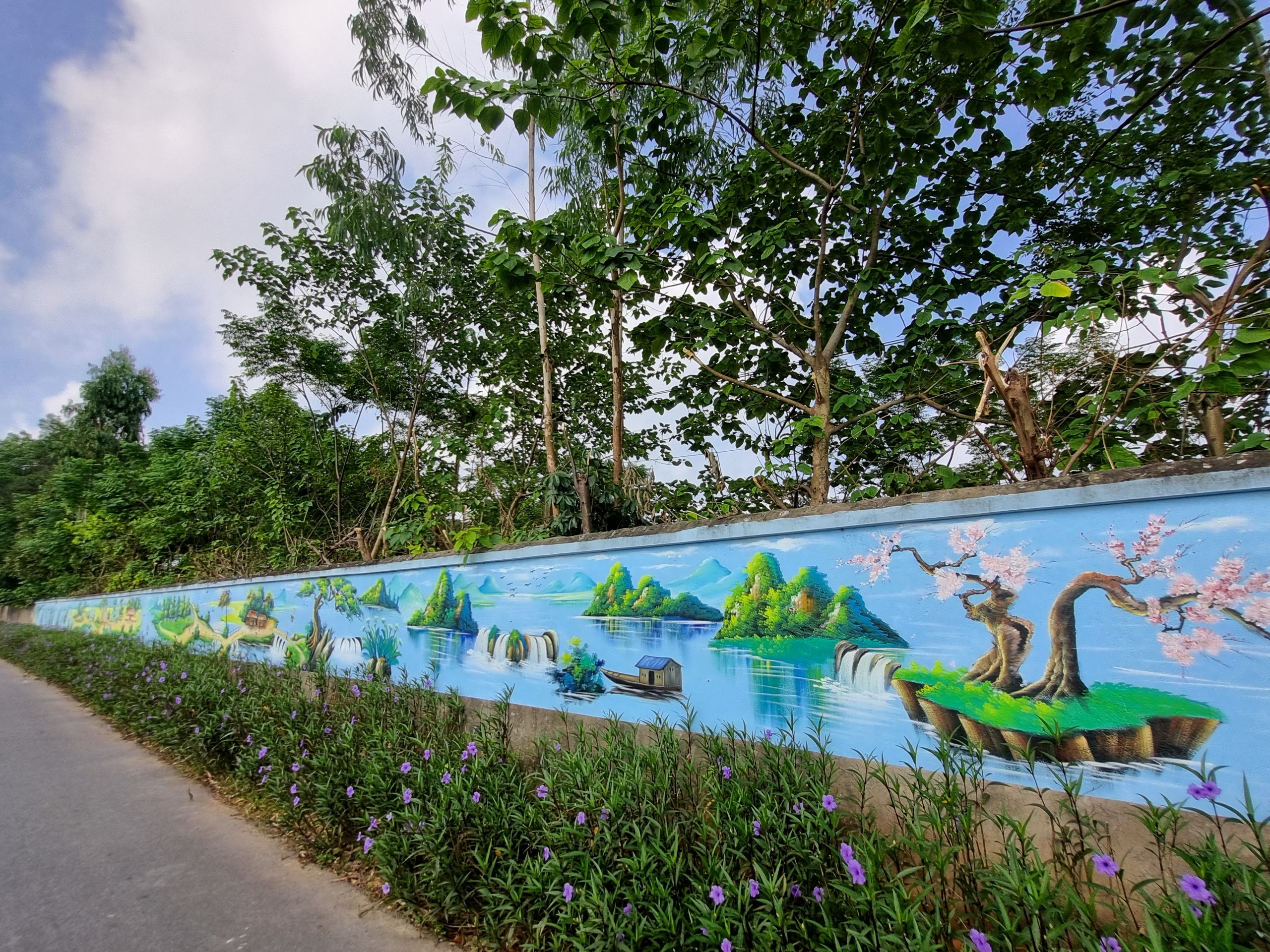 “Đoạn đường/tuyến phố nở hoa” giúp Hà Nội trở thành nơi đáng sống - ảnh 2