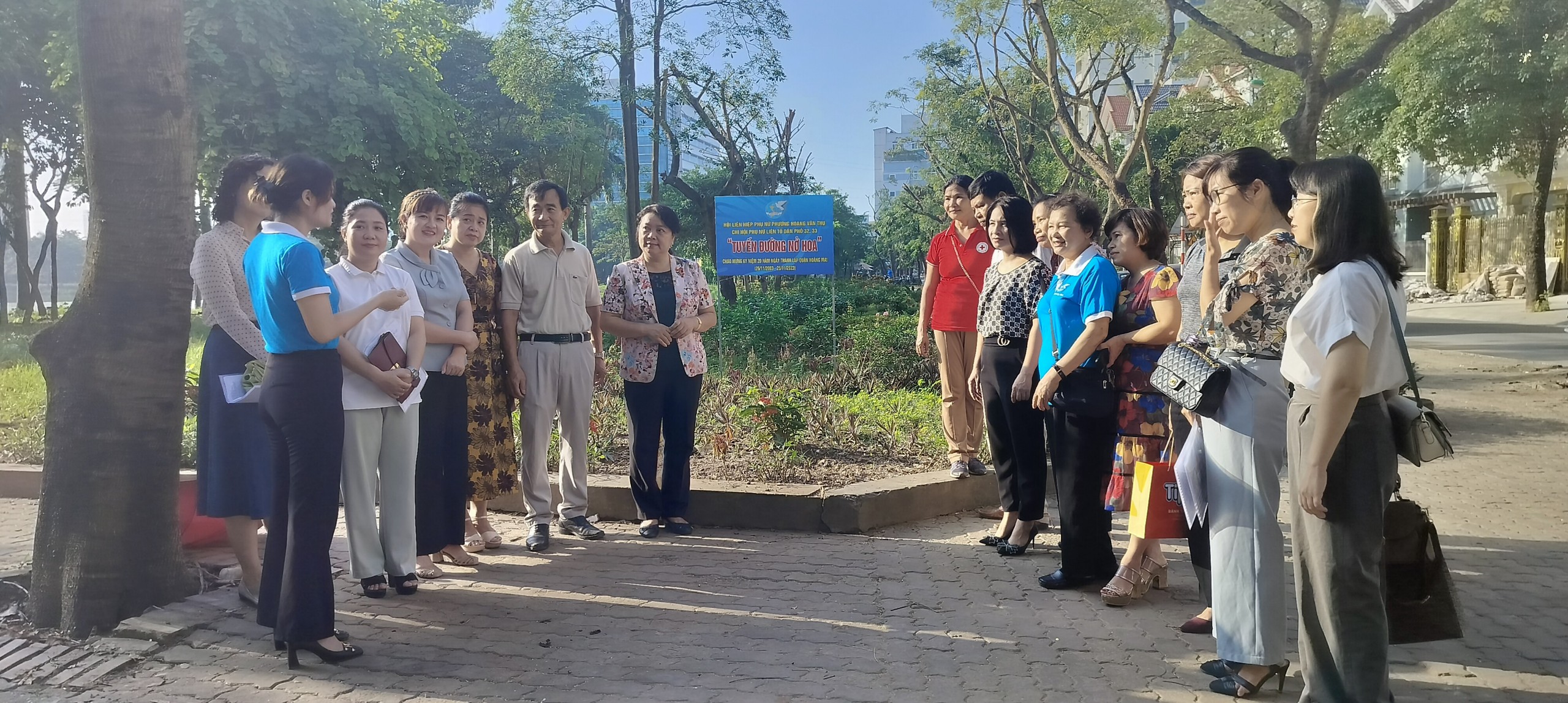 “Đoạn đường/tuyến phố nở hoa” đã thể hiện tính lan tỏa của phong trào đến với người dân - ảnh 1