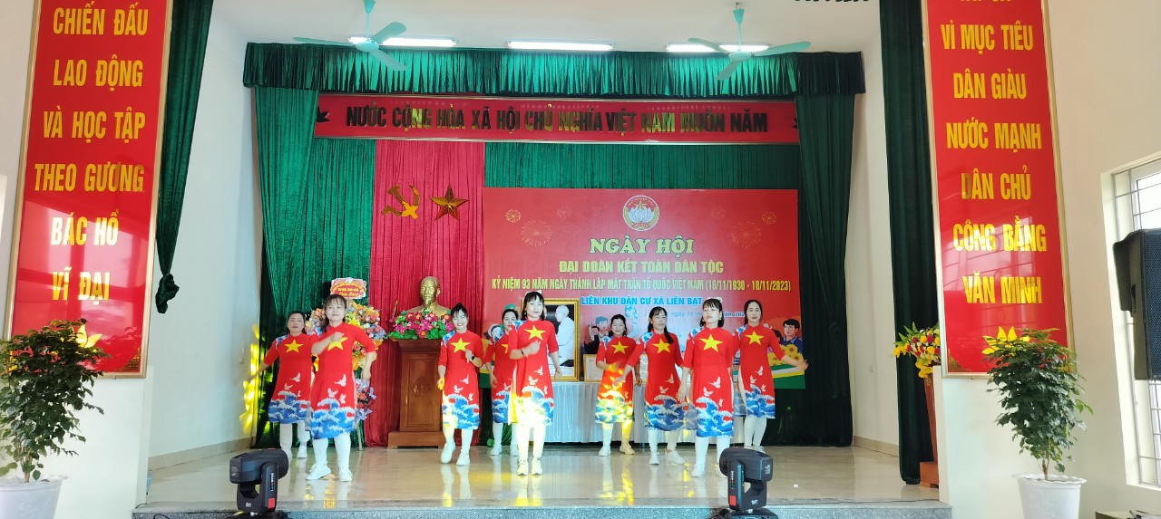 Nhân dân xã Liên Bạt (Ứng Hòa) phấn khởi tham dự Ngày Hội đại đoàn kết toàn dân tộc - ảnh 2