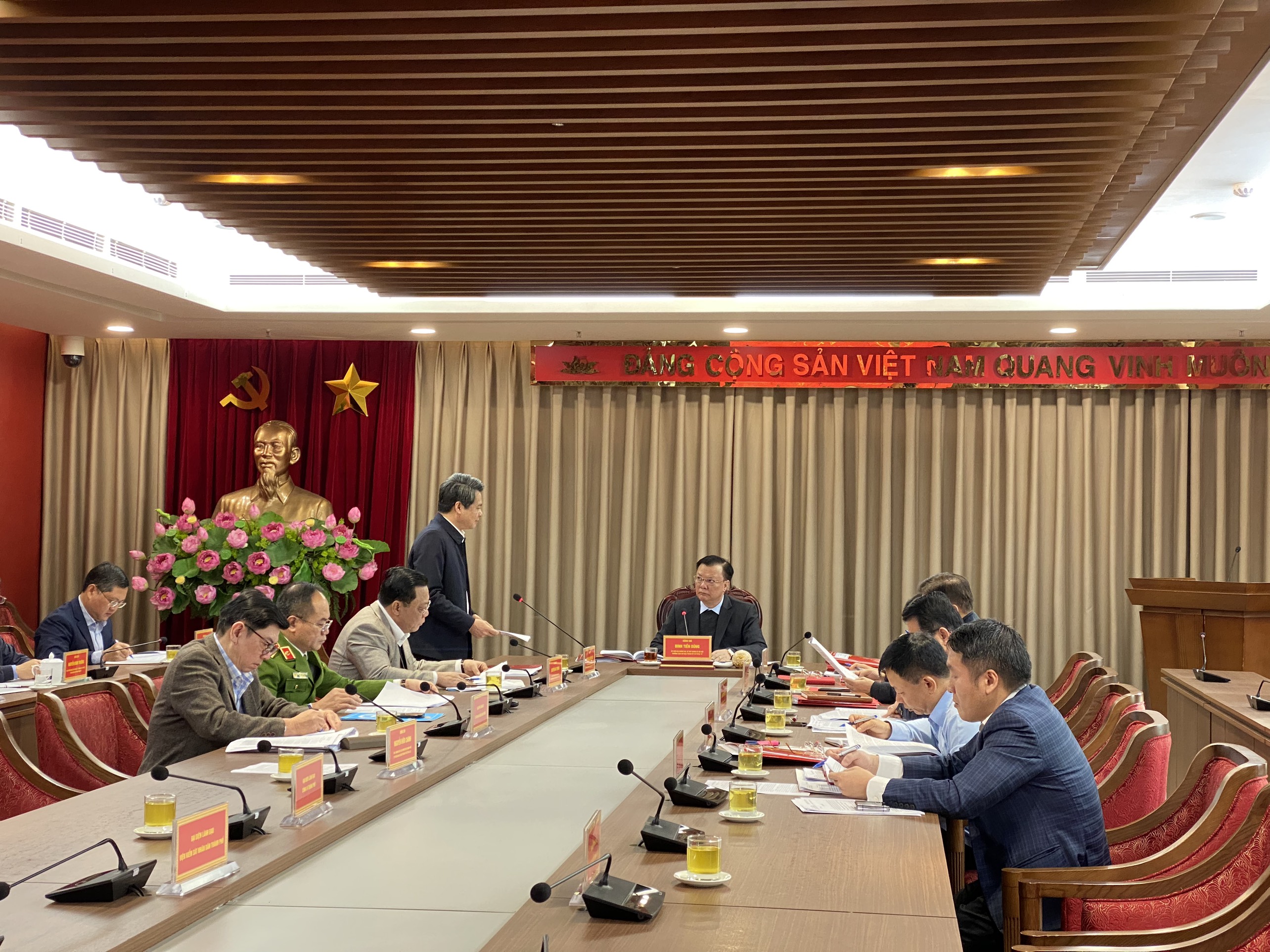 Hà Nội yêu cầu đưa ra xét xử sơ thẩm 35 vụ án tham nhũng trong quý I-2024 - ảnh 1