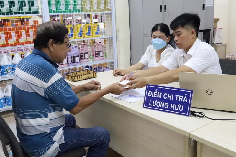 Hà Nội tập trung mở tài khoản cho người dân cả trong và ngoài giờ hành chính - ảnh 1