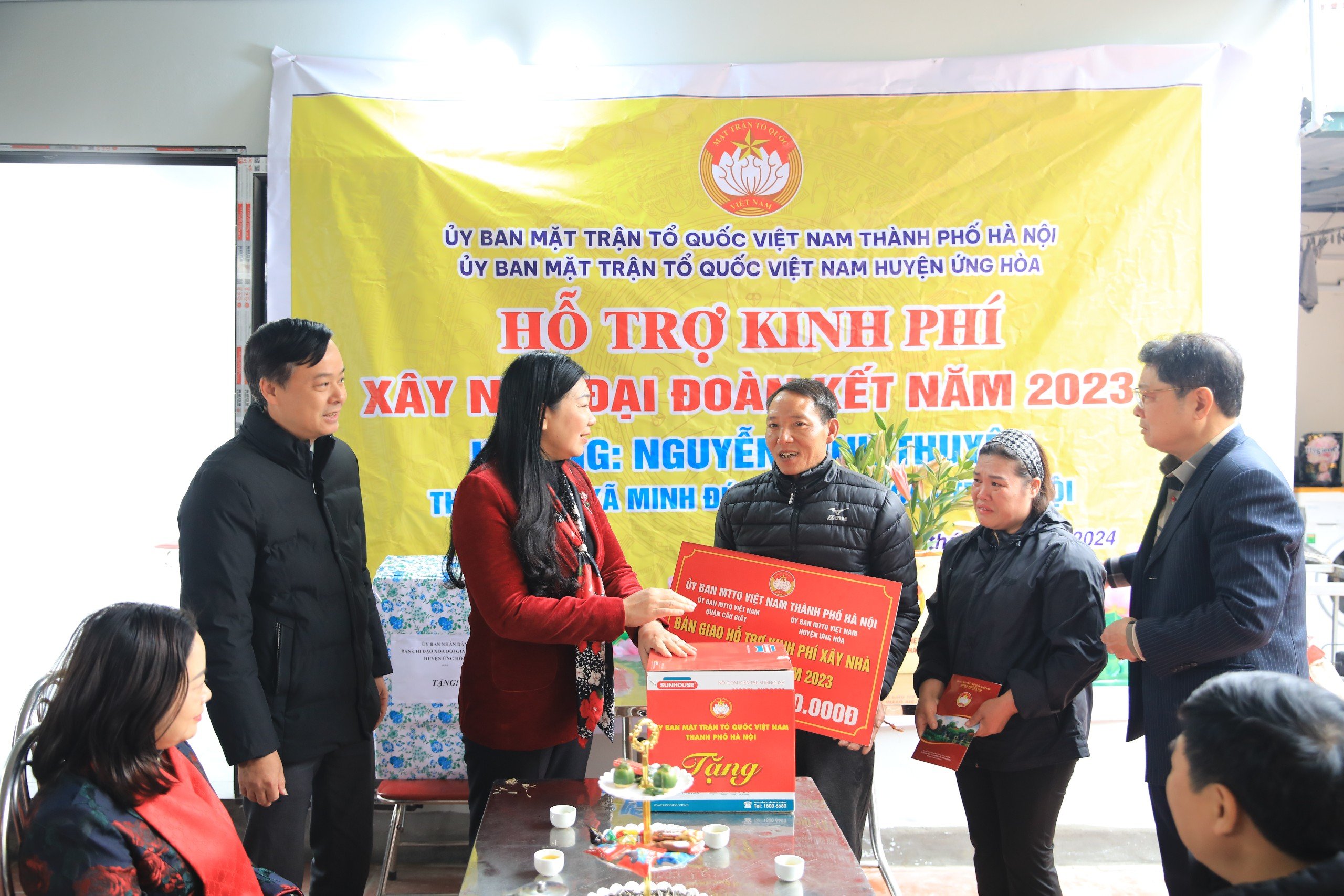Nhà Đại đoàn kết: Ấm áp hơn trong cái lạnh giá của mùa đông - ảnh 1