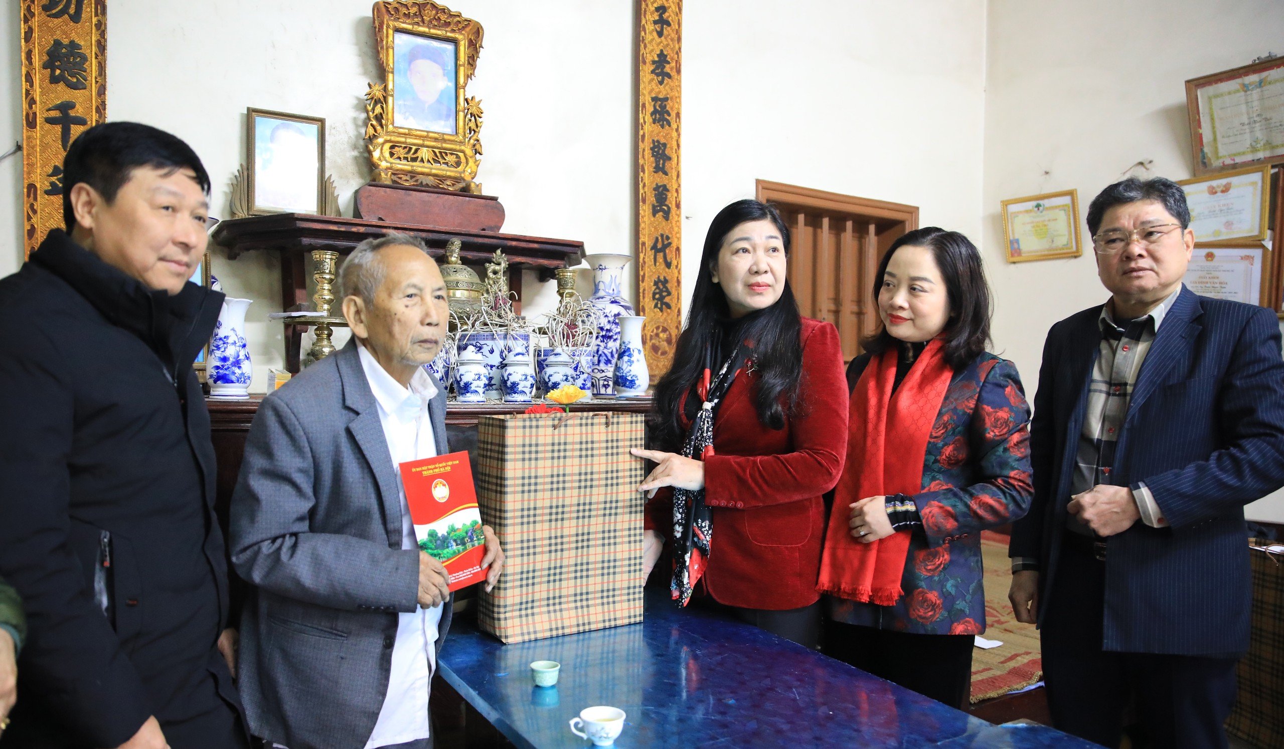 Nhà Đại đoàn kết: Ấm áp hơn trong cái lạnh giá của mùa đông - ảnh 2