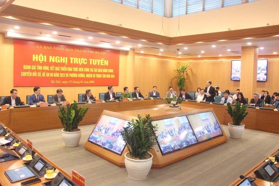 Hà Nội hợp nhất 3 Ban chỉ đạo Cải cách hành chính, Chuyển đổi số, Đề án 06 - ảnh 1