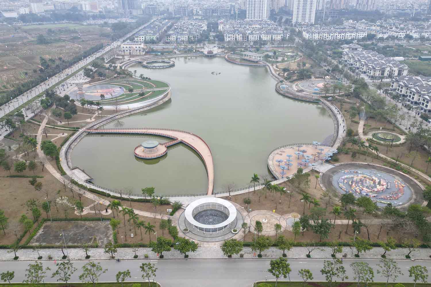 Hà Nội: Công viên bị bỏ hoang 4 năm đã được đưa vào sử dụng - ảnh 1