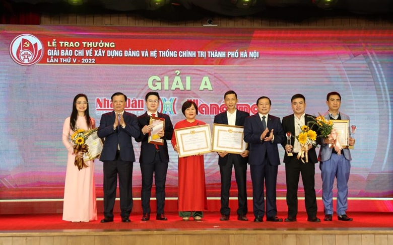 Trao Giải Báo chí về xây dựng Đảng và hệ thống chính trị Thành phố lần thứ VI vào ngày 6/3 - ảnh 1