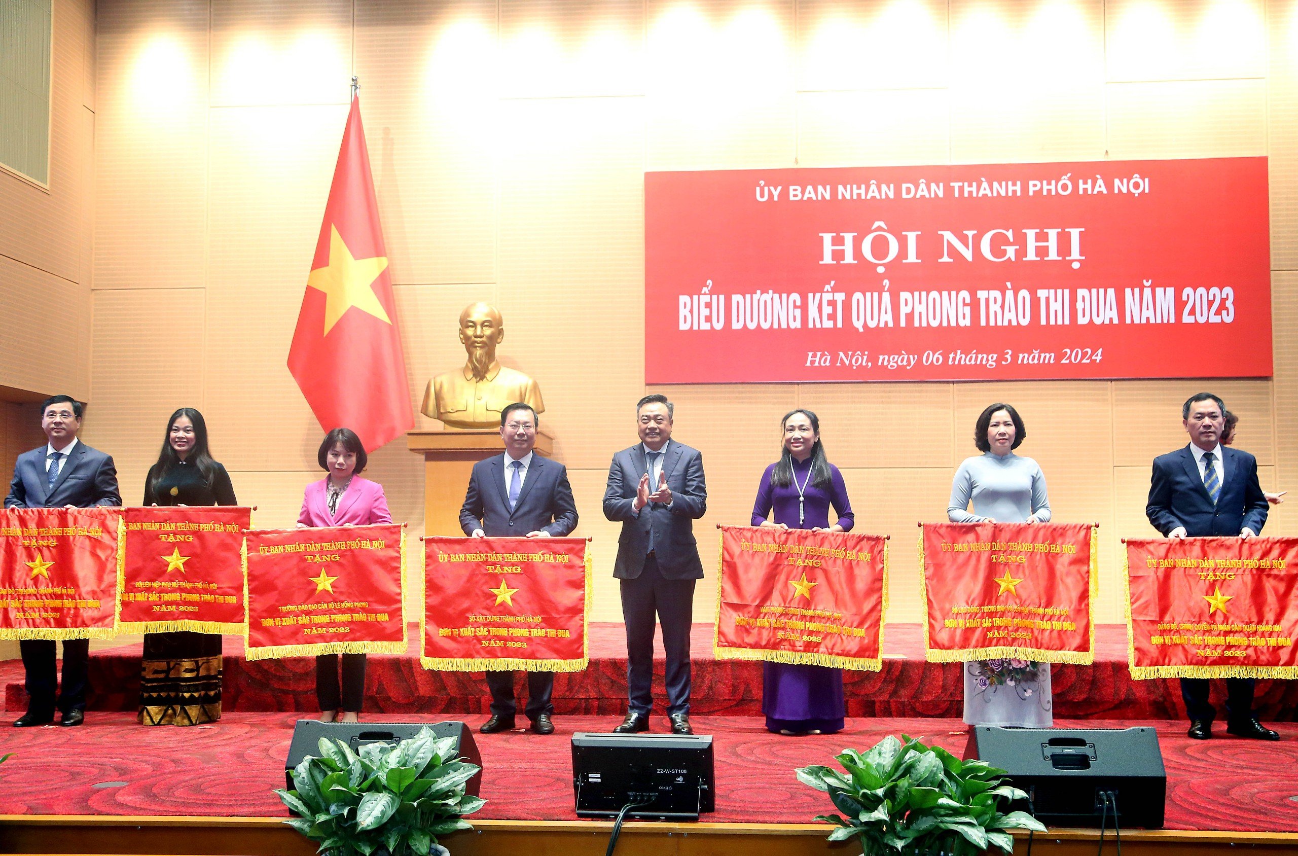 Phát triển Thủ đô từ các phong trào thi đua yêu nước - ảnh 1