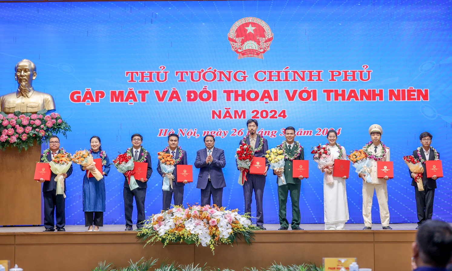 Đảng, Nhà nước, nhân dân luôn quan tâm, đùm bọc, chăm lo cho thanh niên - ảnh 2