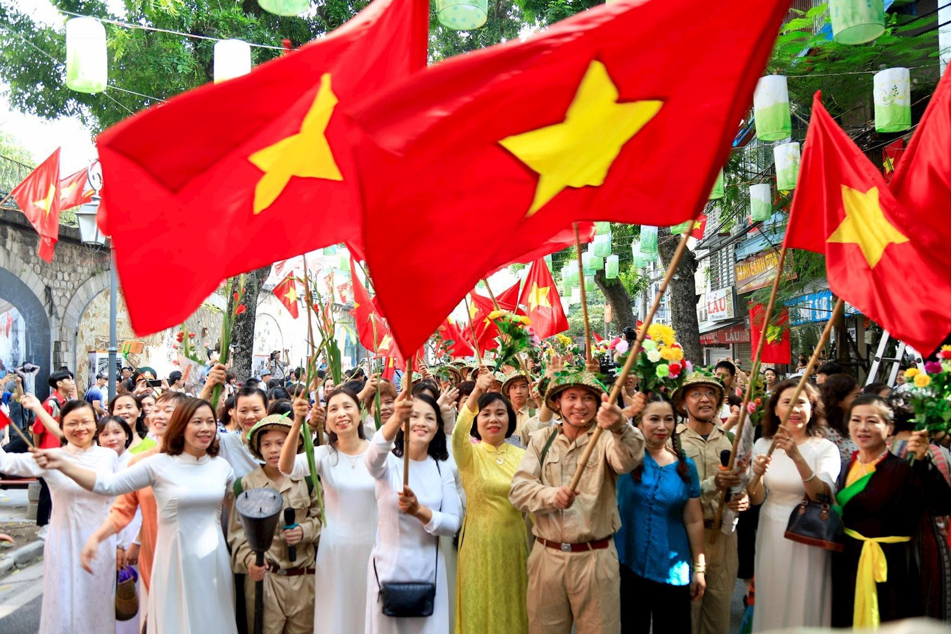 Hà Nội tổ chức nhiều hoạt động ý nghĩa chào mừng 70 năm Giải phóng Thủ đô - ảnh 1