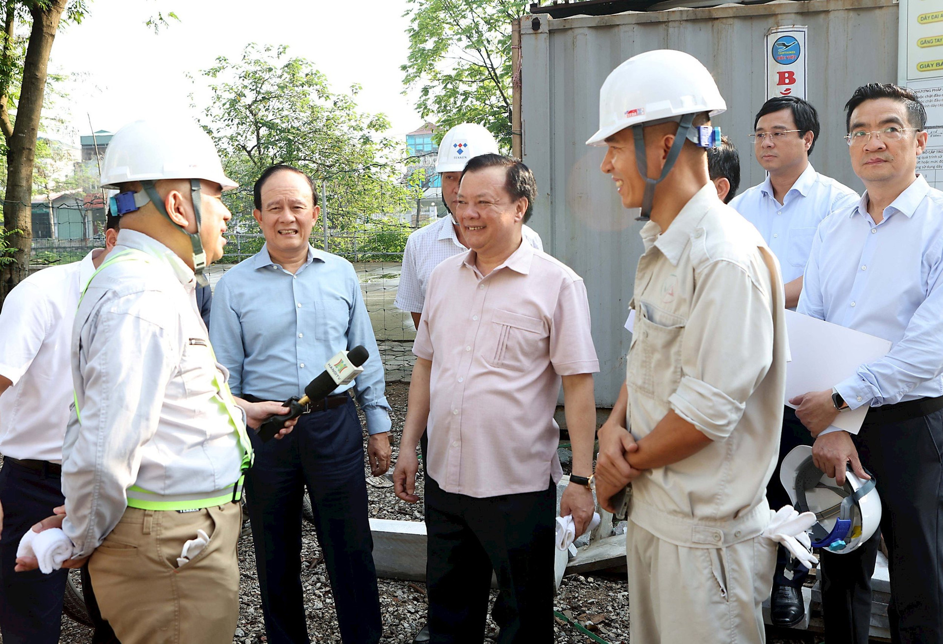 Giải quyết các vướng mắc, bảo đảm dự án hệ thống xử lý nước thải Yên Xá vận hành theo kế hoạch - ảnh 1