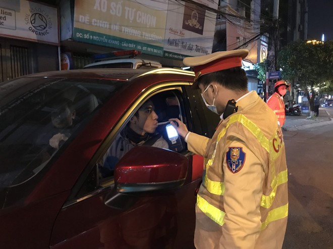 Gần 4.000 trường hợp bị xử phạt vi phạm nồng độ cồn trong ngày 28/4 - ảnh 1