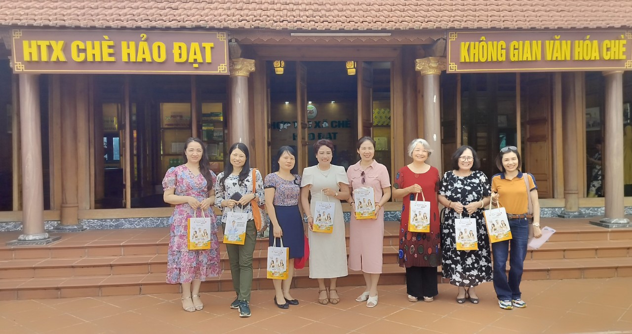 Báo chí Thủ đô thăm nơi ra đời Hội Nhà báo Việt Nam tại Định Hóa - Thái Nguyên - ảnh 12