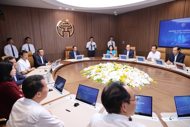 Thủ tướng Chính phủ dự lễ công bố vận hành một số ứng dụng, nền tảng của Đề án 06 trên địa bàn TP. Hà Nội - ảnh 2