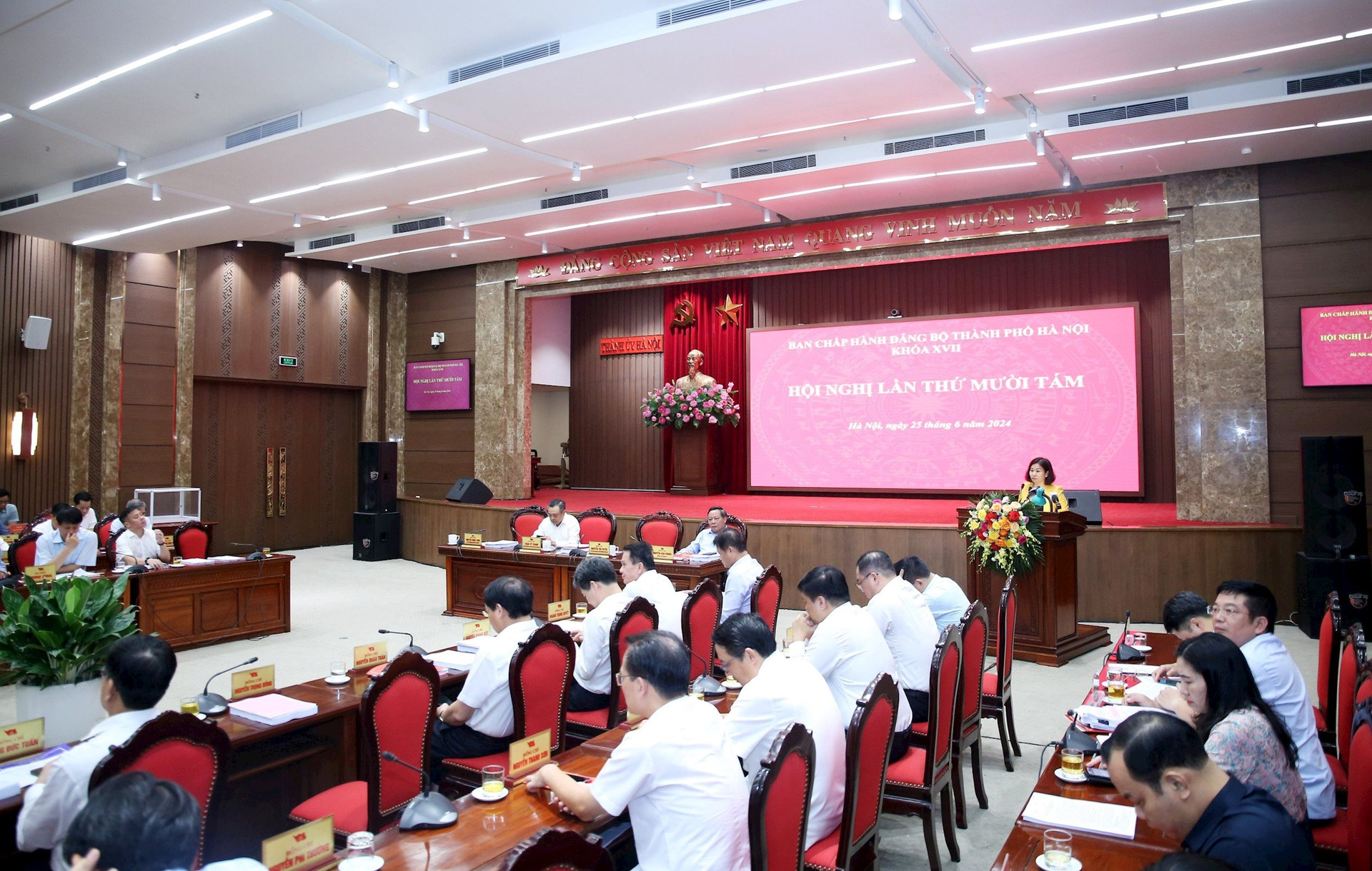 Hà Nội xây dựng kế hoạch triển khai thi hành Luật Thủ đô (sửa đổi) ngay sau khi Quốc hội thông qua - ảnh 1