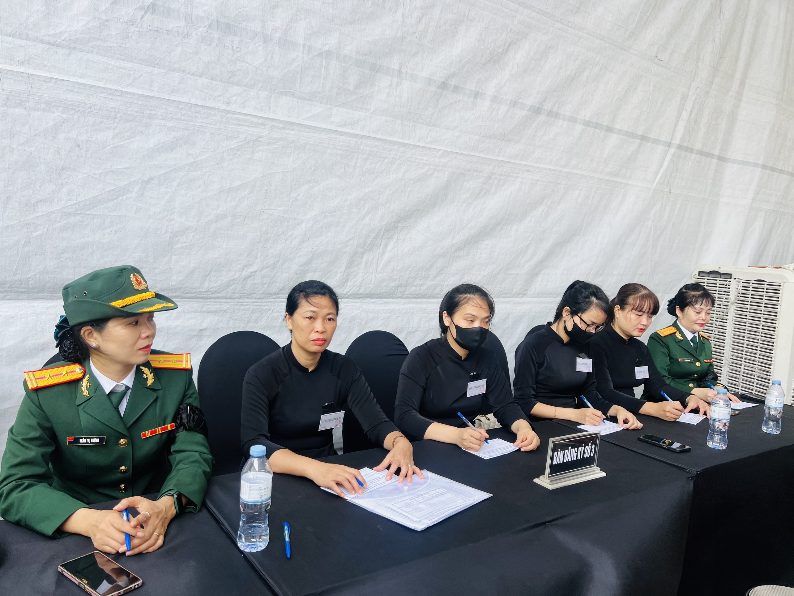Hội LHPN huyện Đông Anh tích cực hỗ trợ Ban tổ chức lễ tang Tổng Bí thư Nguyễn Phú Trọng - ảnh 5