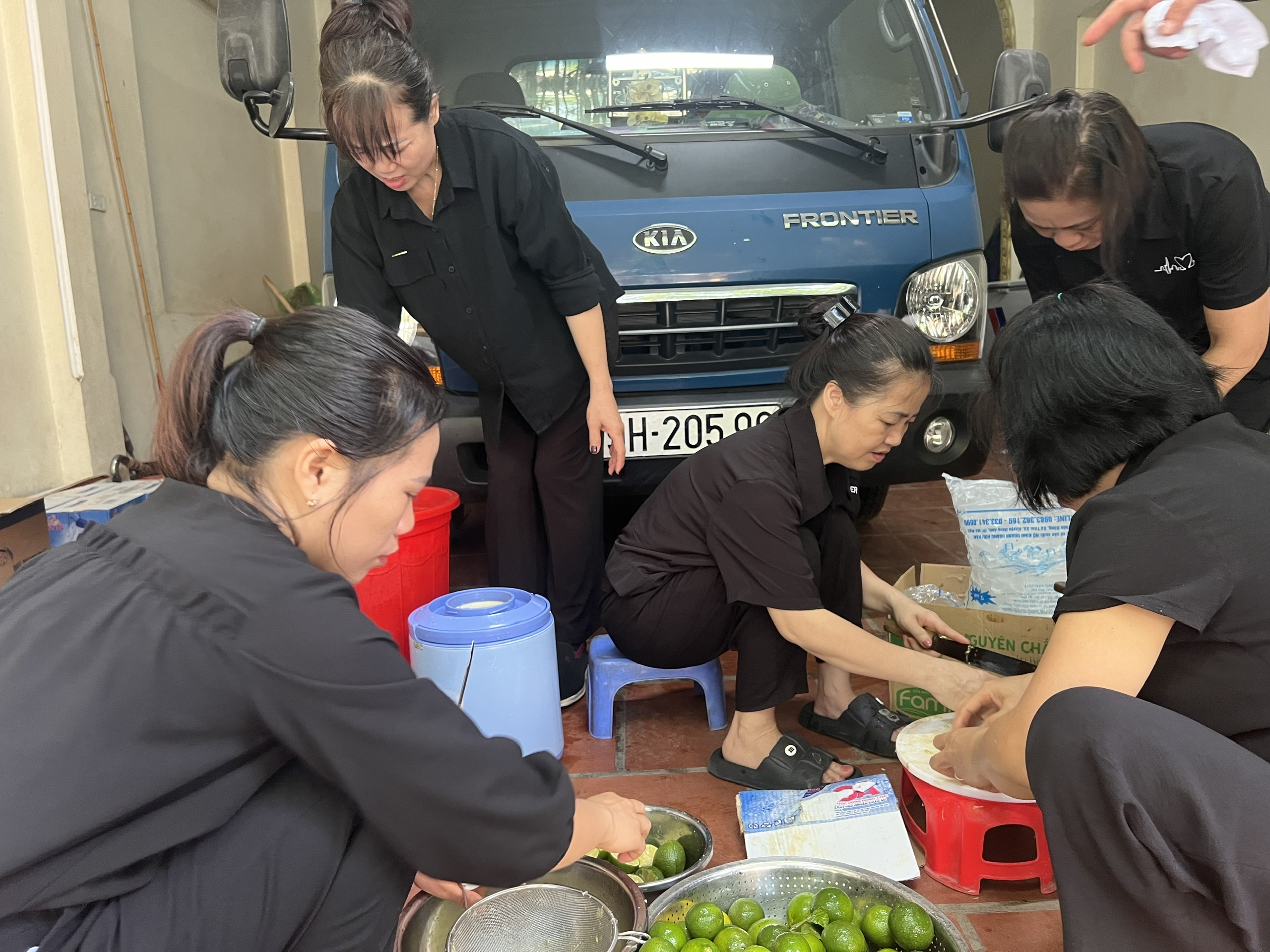 Hội LHPN huyện Đông Anh tích cực hỗ trợ Ban tổ chức lễ tang Tổng Bí thư Nguyễn Phú Trọng - ảnh 6