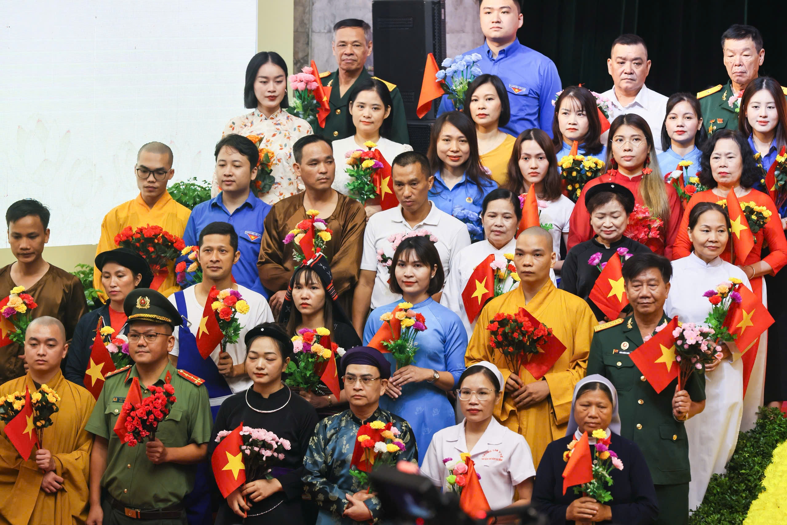 Phát huy sức mạnh khối đại đoàn kết toàn dân tộc trong xây dựng, phát triển Thủ đô và đất nước - ảnh 2