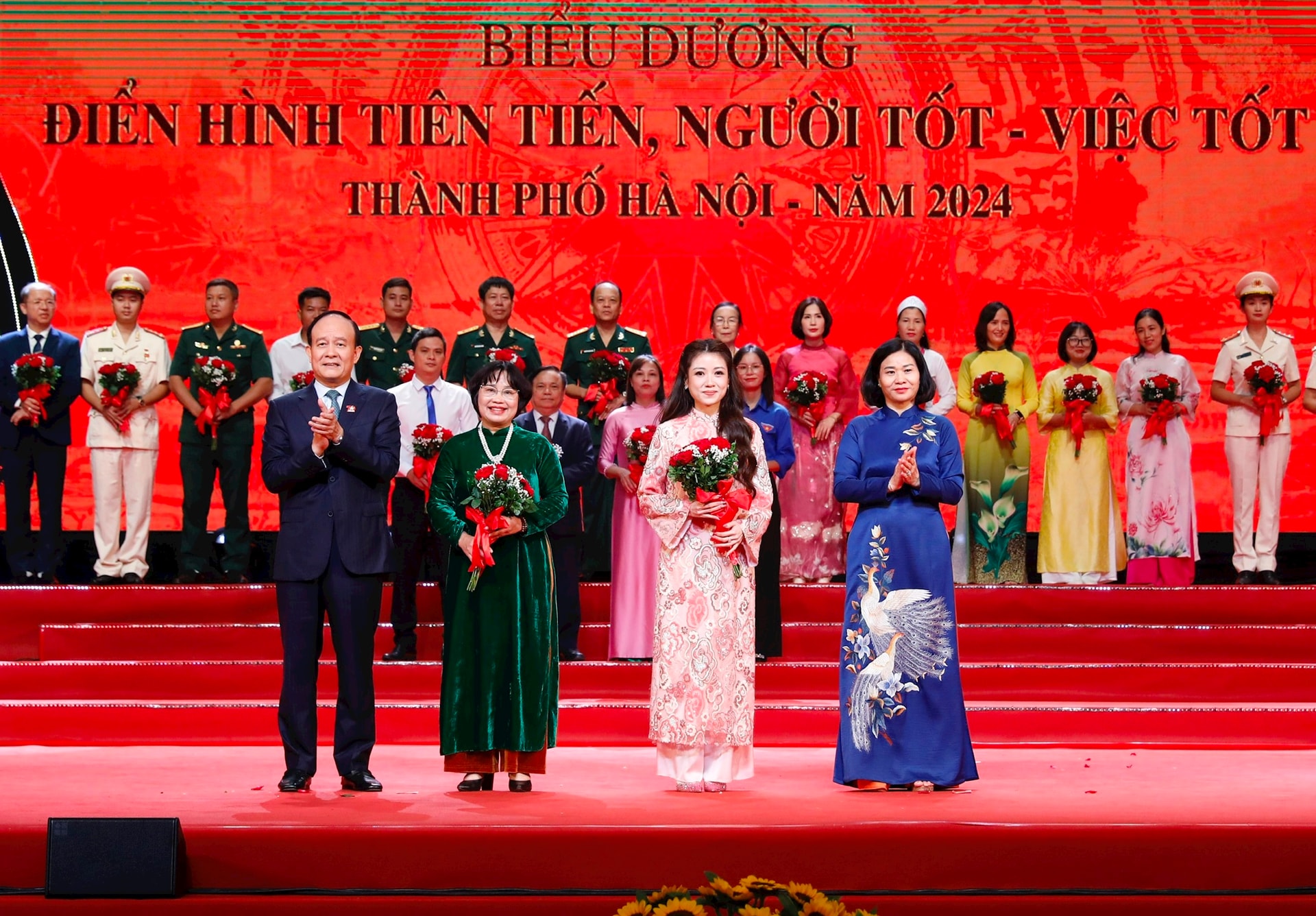 Vinh danh 10 “Công dân Thủ đô ưu tú” và 70 cá nhân “Người tốt, việc tốt” - ảnh 3