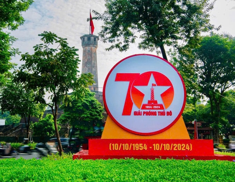 Sáng nay (10/10), diễn ra Lễ kỷ niệm cấp quốc gia kỷ niệm 70 năm ngày Giải phóng Thủ đô - ảnh 1