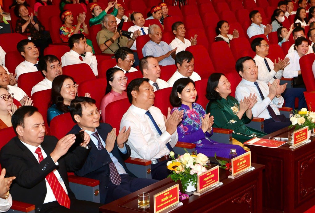 Khuyến khích tinh thần nhiệt tình và sự sáng tạo của đội ngũ cán bộ làm công tác dân vận của Đảng bộ Thủ đô - ảnh 1
