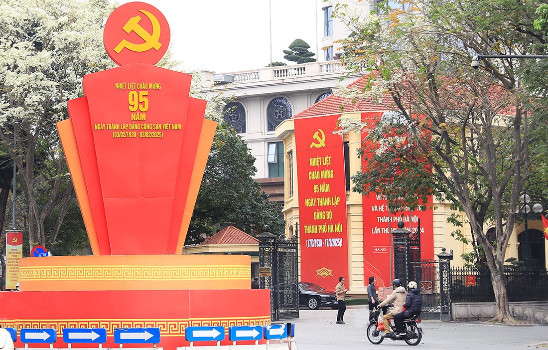  Đảng bộ Hà Nội - Tự hào truyền thống vẻ vang, vững bước tiên phong trong kỷ nguyên mới - ảnh 2
