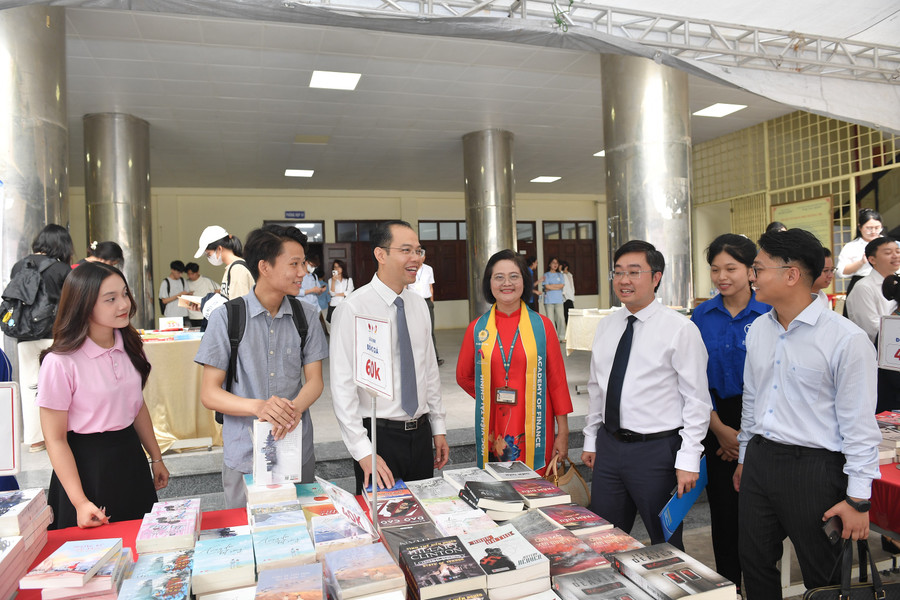 Ngày hội “Sinh viên 5 tốt”: Để sinh viên Hà Nội thể hiện trí tuệ, sự năng động và khát vọng cống hiến - ảnh 2