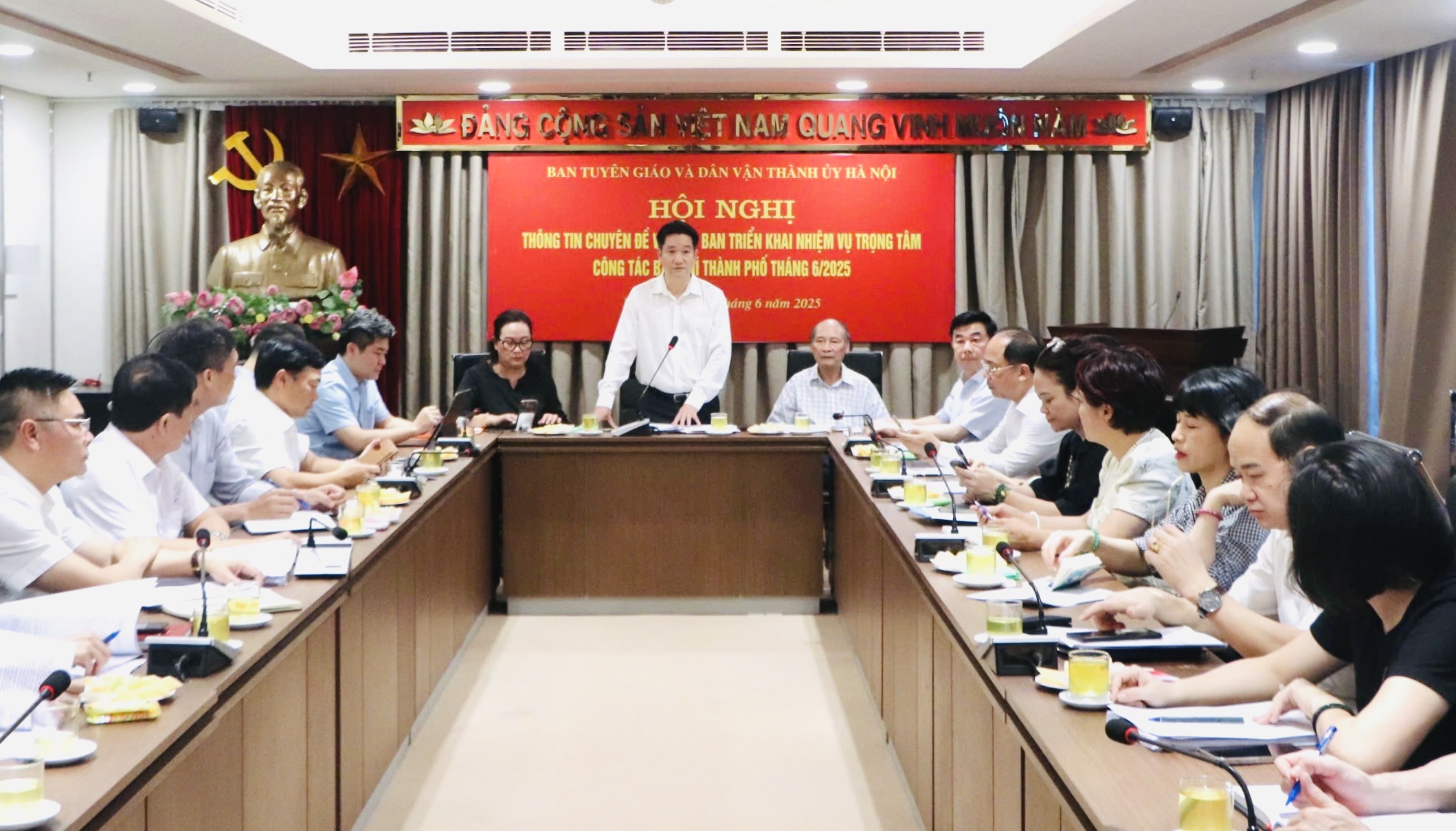  Hà Nội: Bảo đảm cấp đủ nước phục vụ nhu cầu tiêu thụ của nhân dân - ảnh 2