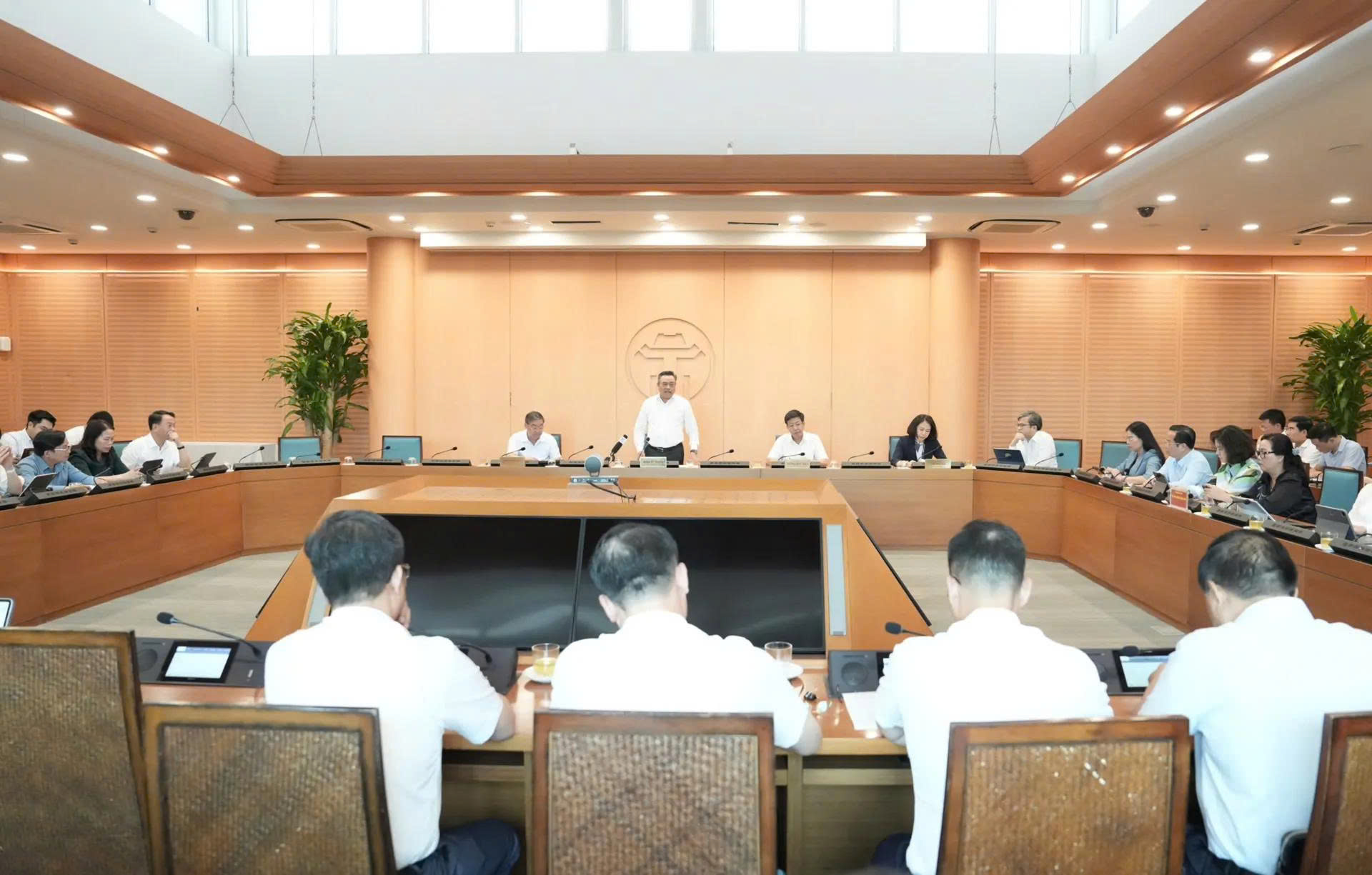 Hà Nội bố trí 9.536 cán bộ, công chức cho 126 xã, phường - ảnh 2