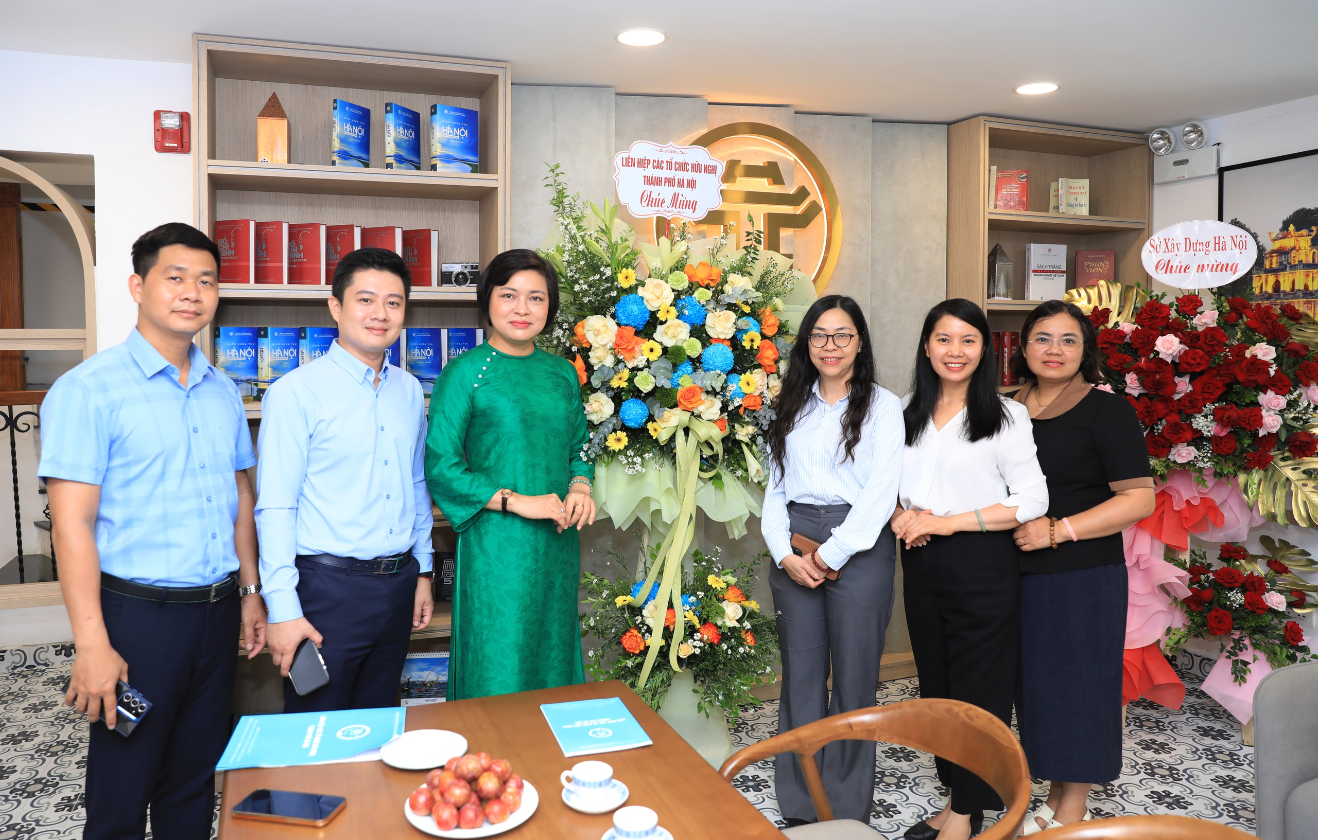 Phó Chủ tịch UBND Thành phố Trương Việt Dũng chúc mừng Trung tâm Truyền thông, Dữ liệu và Công nghệ số - ảnh 2
