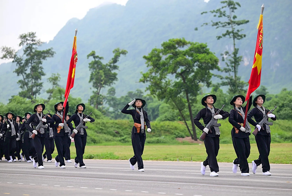 Cán bộ, chiến sĩ các lực lượng ngày đêm tập dượt cho lễ diễu binh, diễu hành vào dịp Quốc khánh 2/9 - ảnh 2