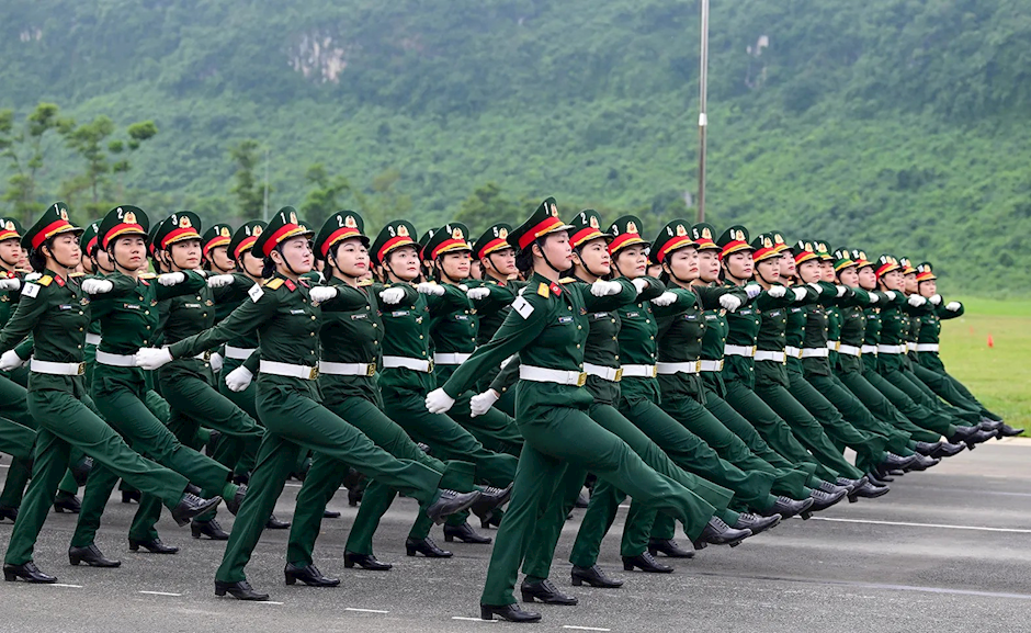 Cán bộ, chiến sĩ các lực lượng ngày đêm tập dượt cho lễ diễu binh, diễu hành vào dịp Quốc khánh 2/9 - ảnh 1