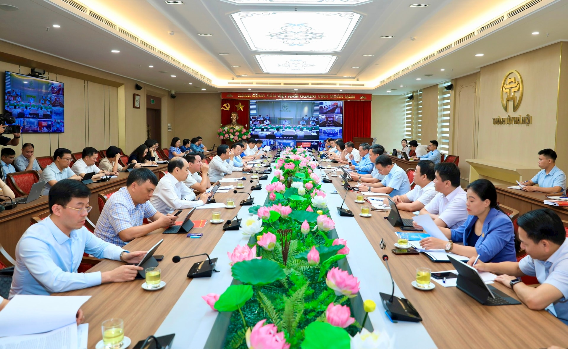 Sau 15 ngày vận hành mô hình chính quyền địa phương 2 cấp: Kiến nghị hoàn thiện thể chế cho hoạt động của mô hình mới - ảnh 1
