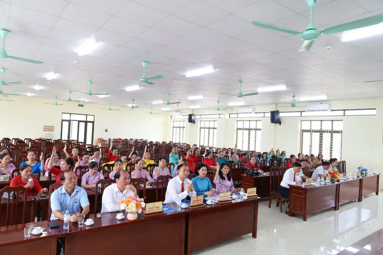 Hội LHPN xã Suối Hai tổ chức Hội nghị BCH lần thứ Nhất và triển khai nhiệm vụ trọng tâm 6 tháng cuối năm 2025 - ảnh 2