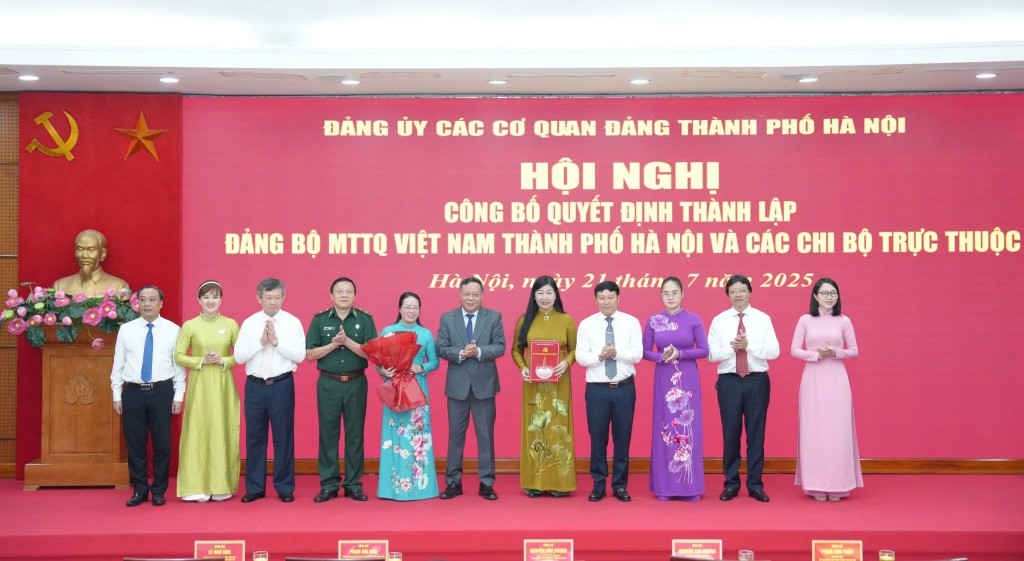 Đảng bộ MTTQ Việt Nam TP Hà Nội thành lập, gồm 36 chi bộ với 679 đảng viên - ảnh 1