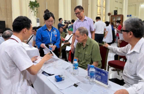 Tuổi trẻ phường Đống Đa khắc ghi đạo lý “Uống nước nhớ nguồn” với nhiều hoạt động ý nghĩa - ảnh 4