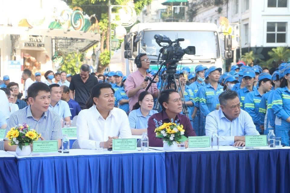 Cùng nhau biến việc giữ gìn vệ sinh môi trường thành một nét văn hóa, một thói quen hàng ngày - ảnh 2