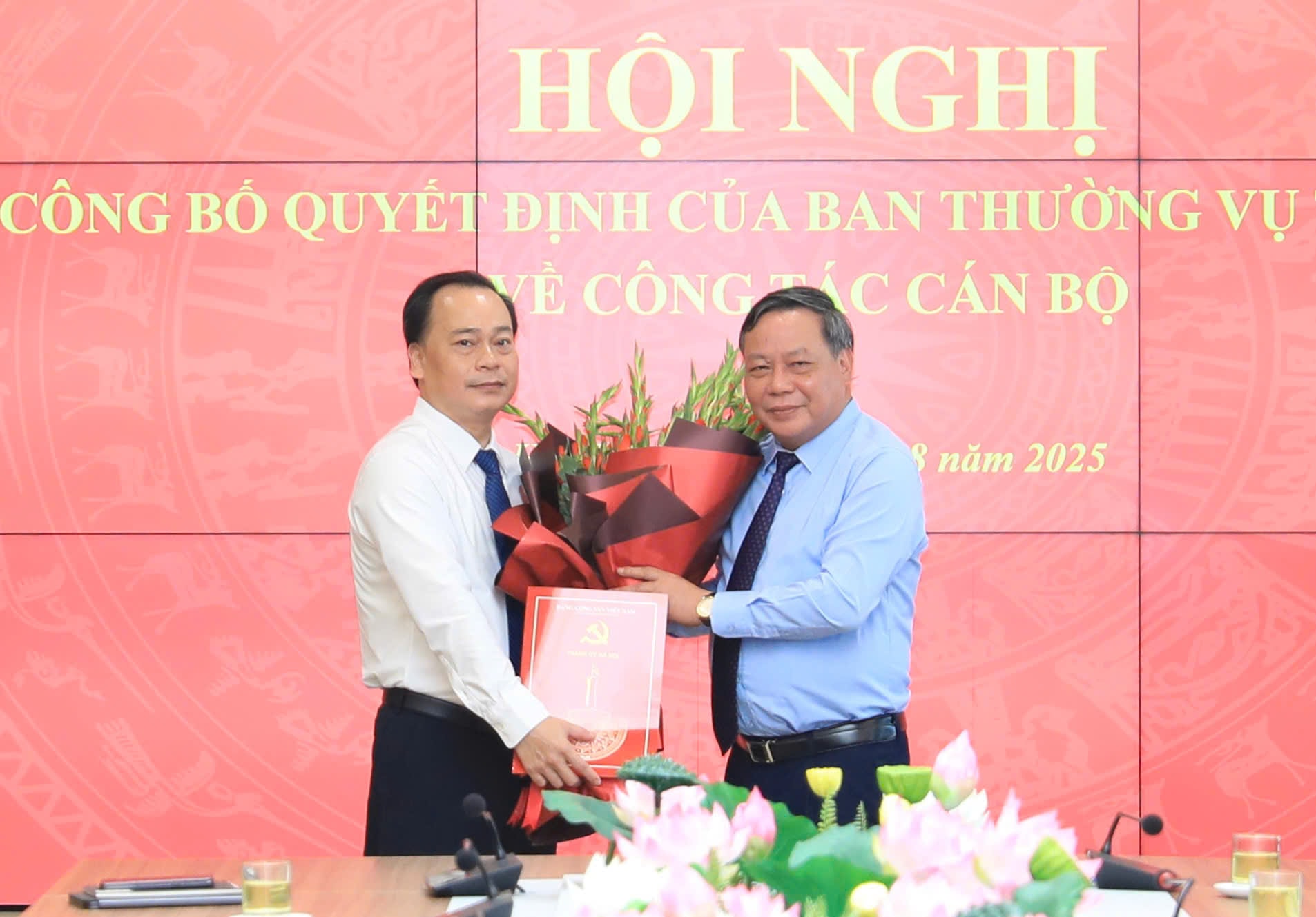 Đồng chí Nguyễn Mạnh Quân được bổ nhiệm làm Phó Chánh Văn phòng Thành ủy Hà Nội - ảnh 1