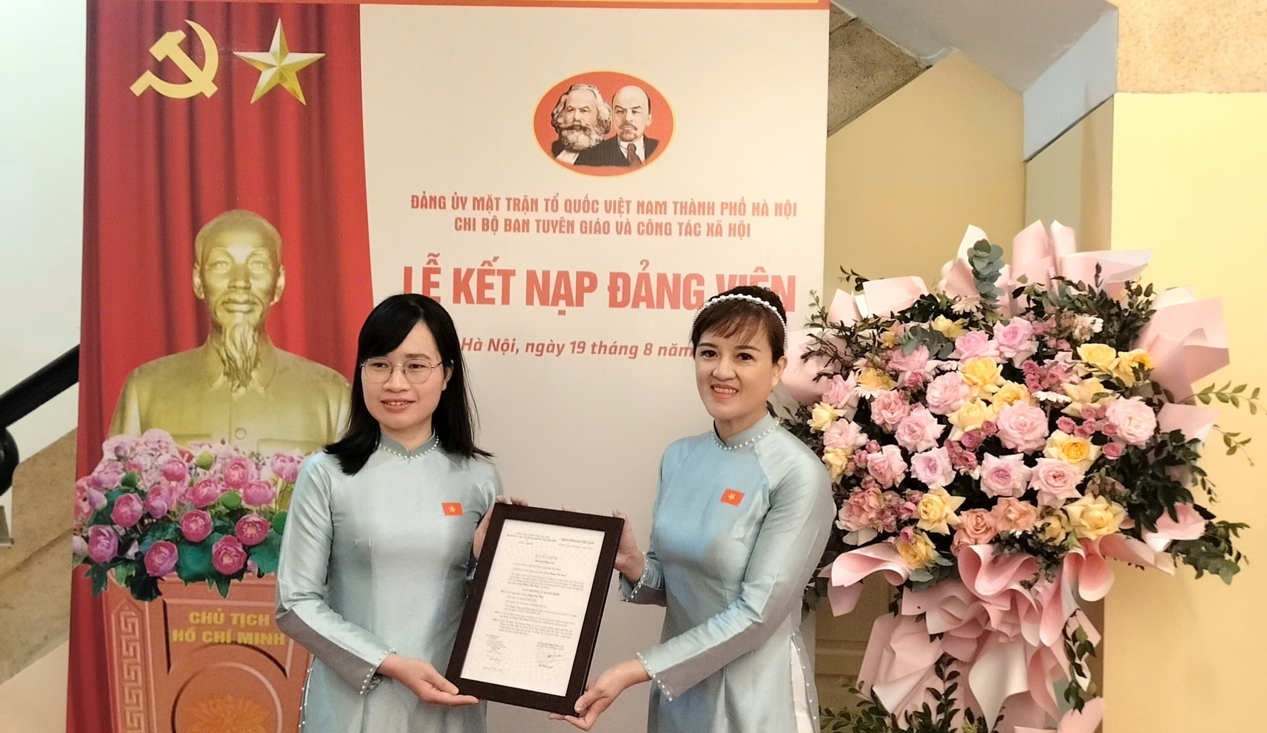 Ban Tuyên giáo và Công tác xã hội kết nạp đảng viên mới và sinh hoạt truyền thống - ảnh 1