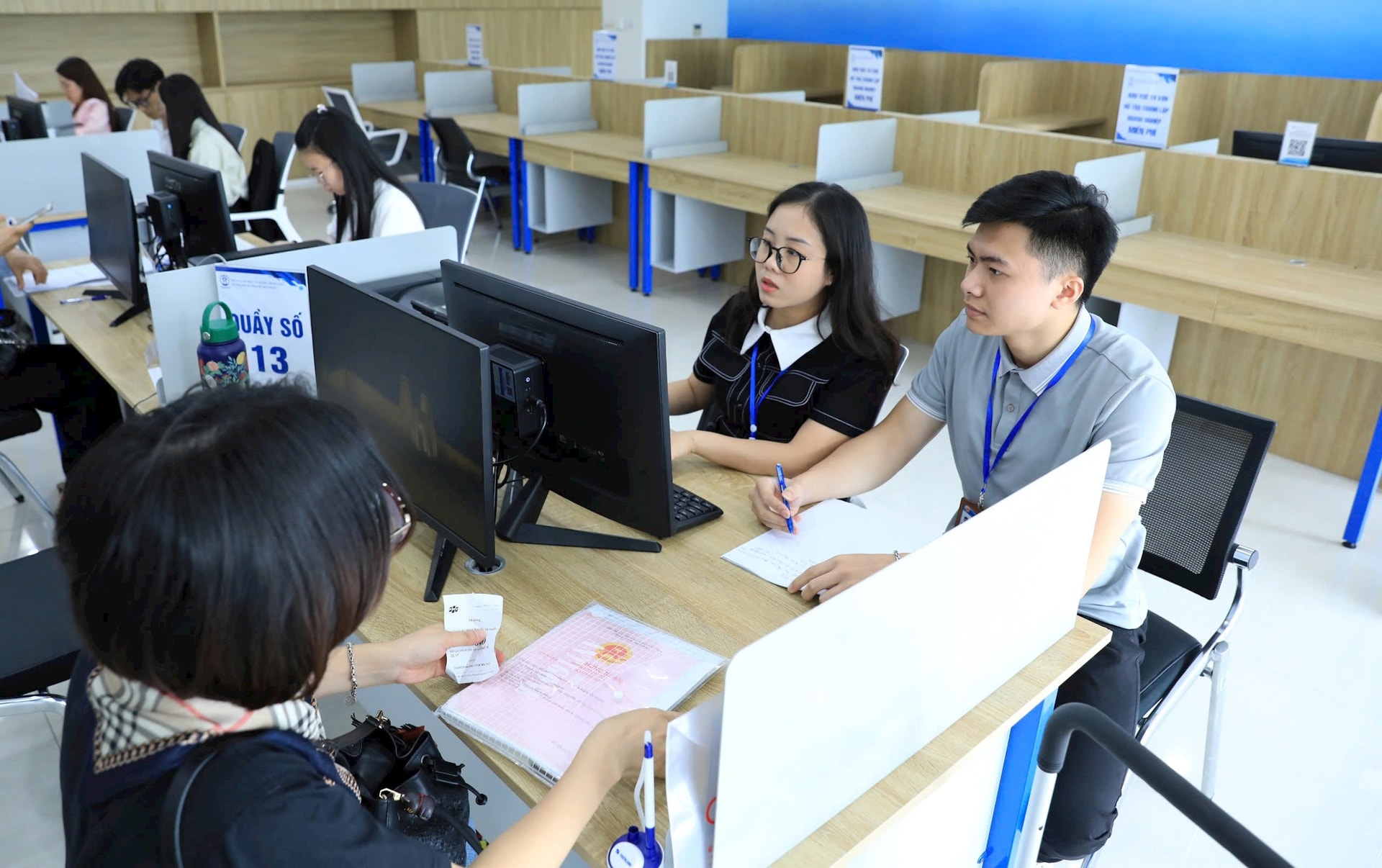 Từ ngày 3/9, Hà Nội tiếp nhận trực tuyến 100% hồ sơ TTHC thuộc UBND thành phố - ảnh 1
