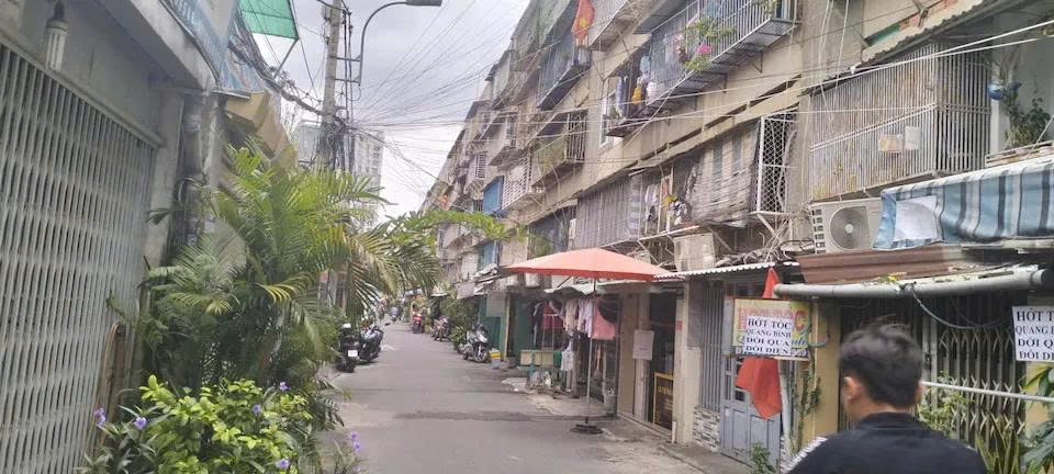 Công tác kiểm định các chung cư cũ trên địa bàn Hà Nội dự kiến sẽ hoàn thành trước quý IV/2025 - ảnh 1