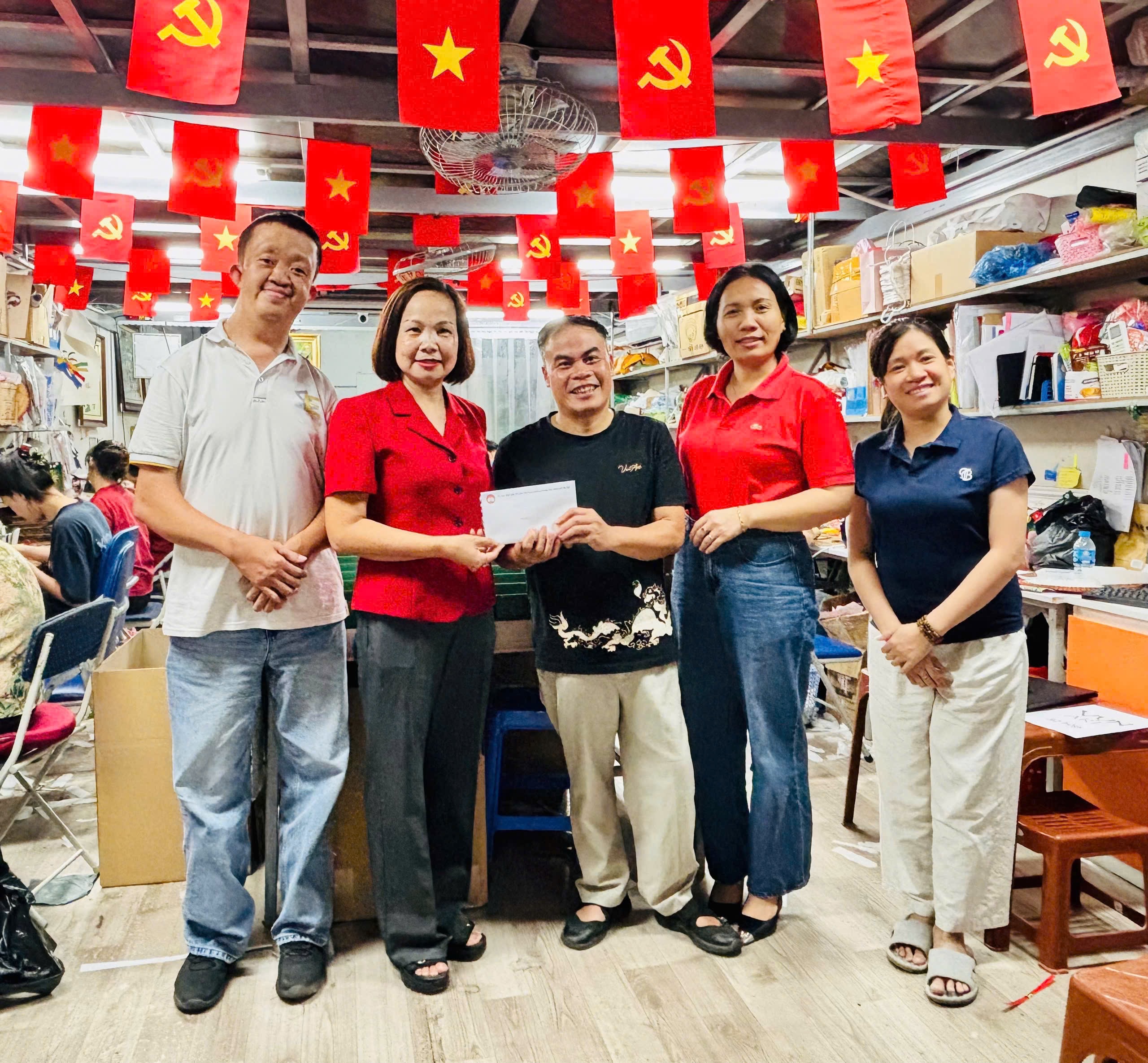 Phường Dương Nội: Nhiều hoạt động thiết thực chào mừng Đại hội MTTQ và các tổ chức chính trị- xã hội - ảnh 5