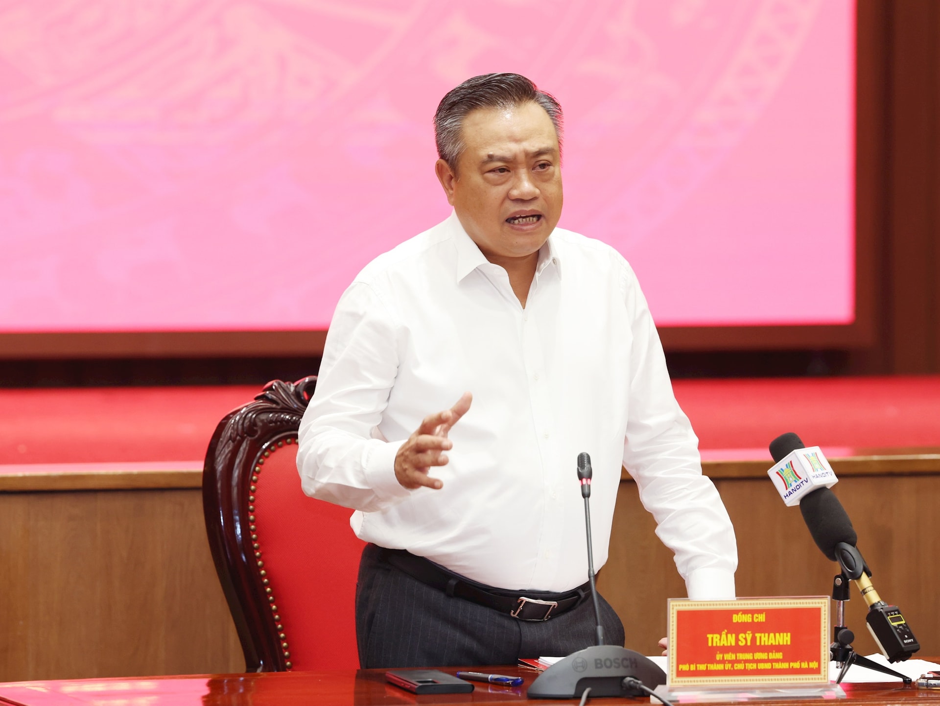 Hà Nội đẩy mạnh phân cấp, phân quyền toàn diện và thực chất vì một nền hành chính phục vụ, hiện đại - ảnh 1