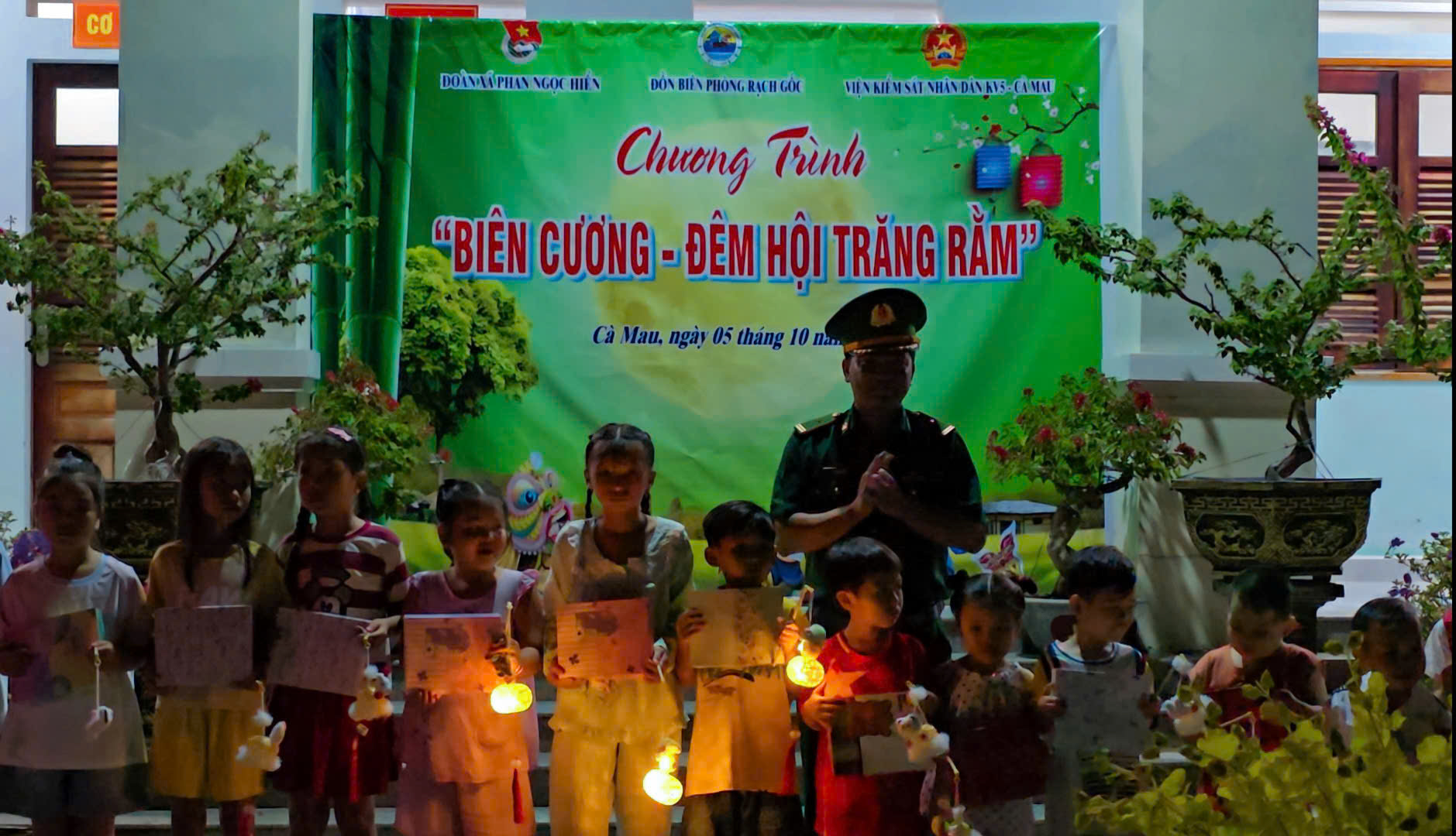 Ấm áp trung Thu nơi cực Nam tổ quốc - ảnh 5