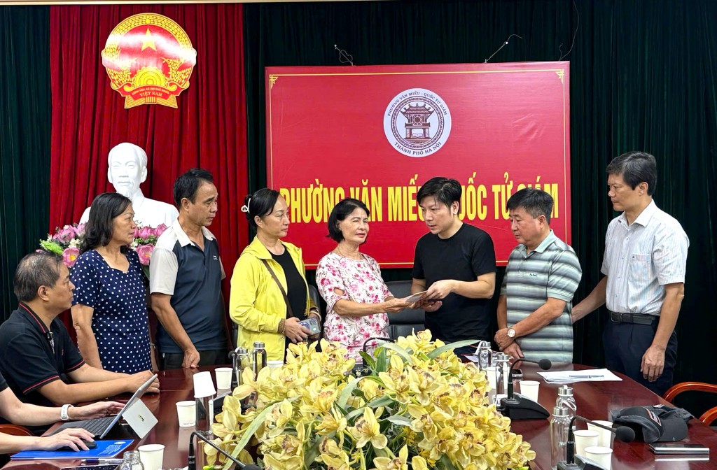 Lãnh đạo Ủy ban MTTQ Việt Nam Thành phố thăm hỏi, hỗ trợ gia đình nạn nhân vụ cháy - ảnh 2