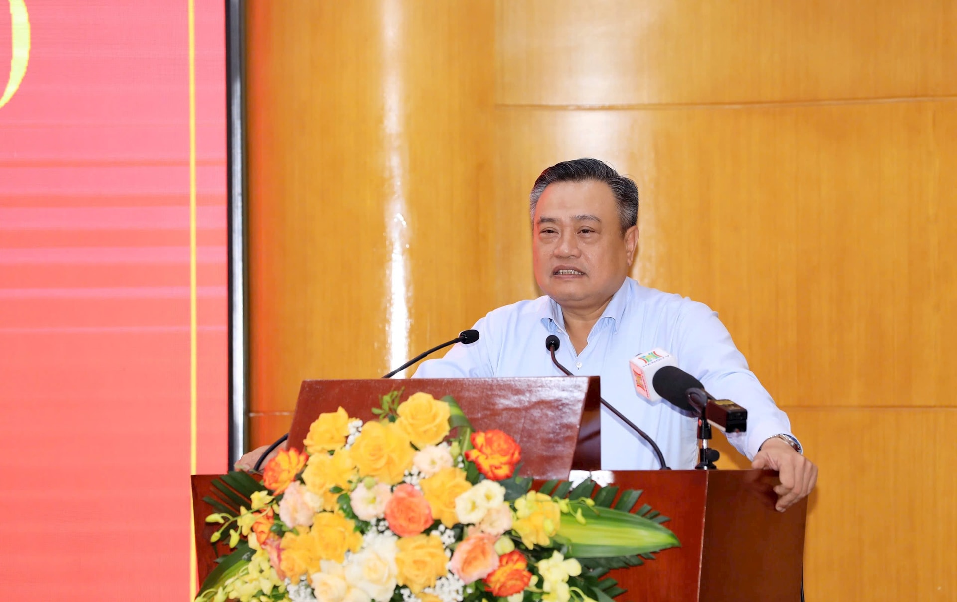 Quán triệt và triển khai ngay Nghị quyết, Chương trình hành động của đại hội Đảng bộ các cấp - ảnh 1