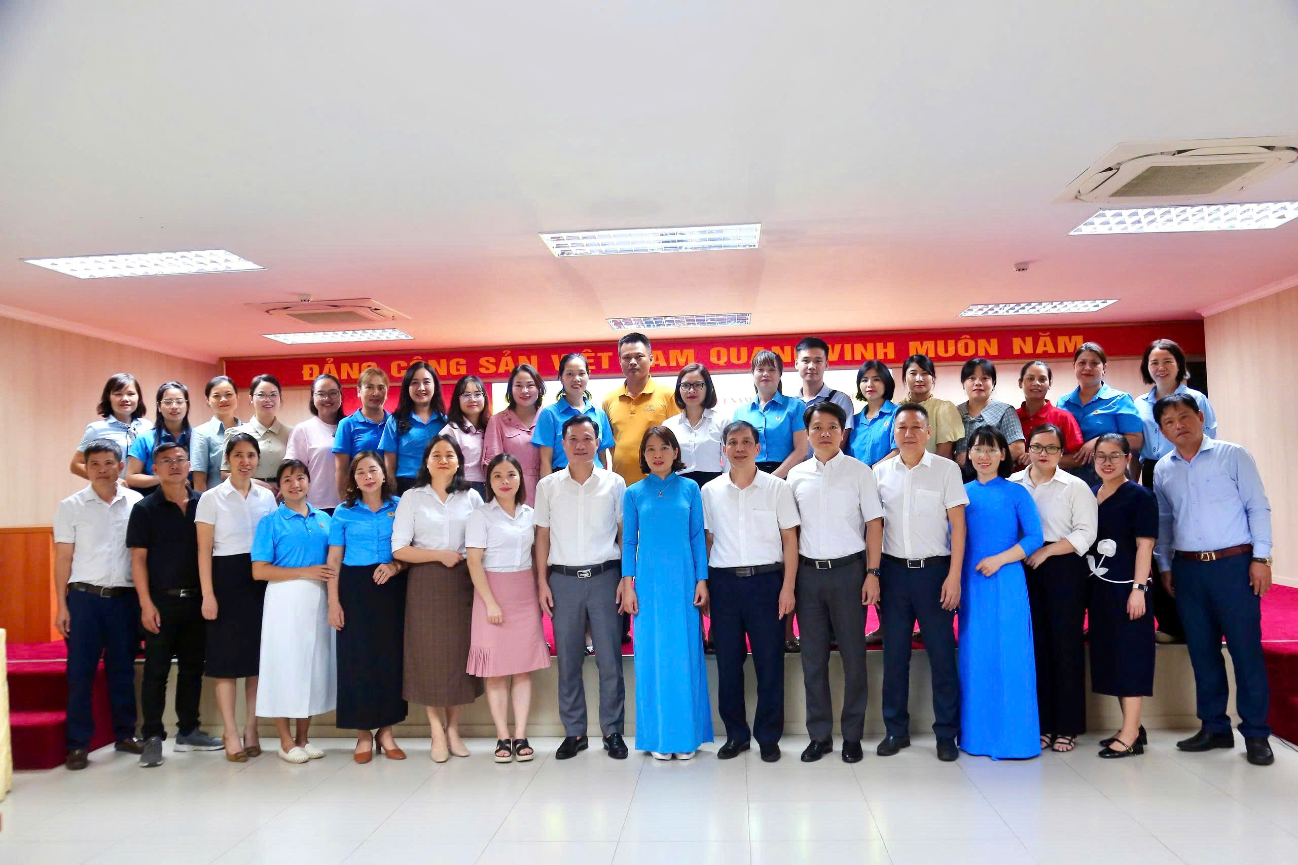 Ra mắt công đoàn phường Dương Nội trực thuộc LĐLĐ thành phố Hà Nội - ảnh 6