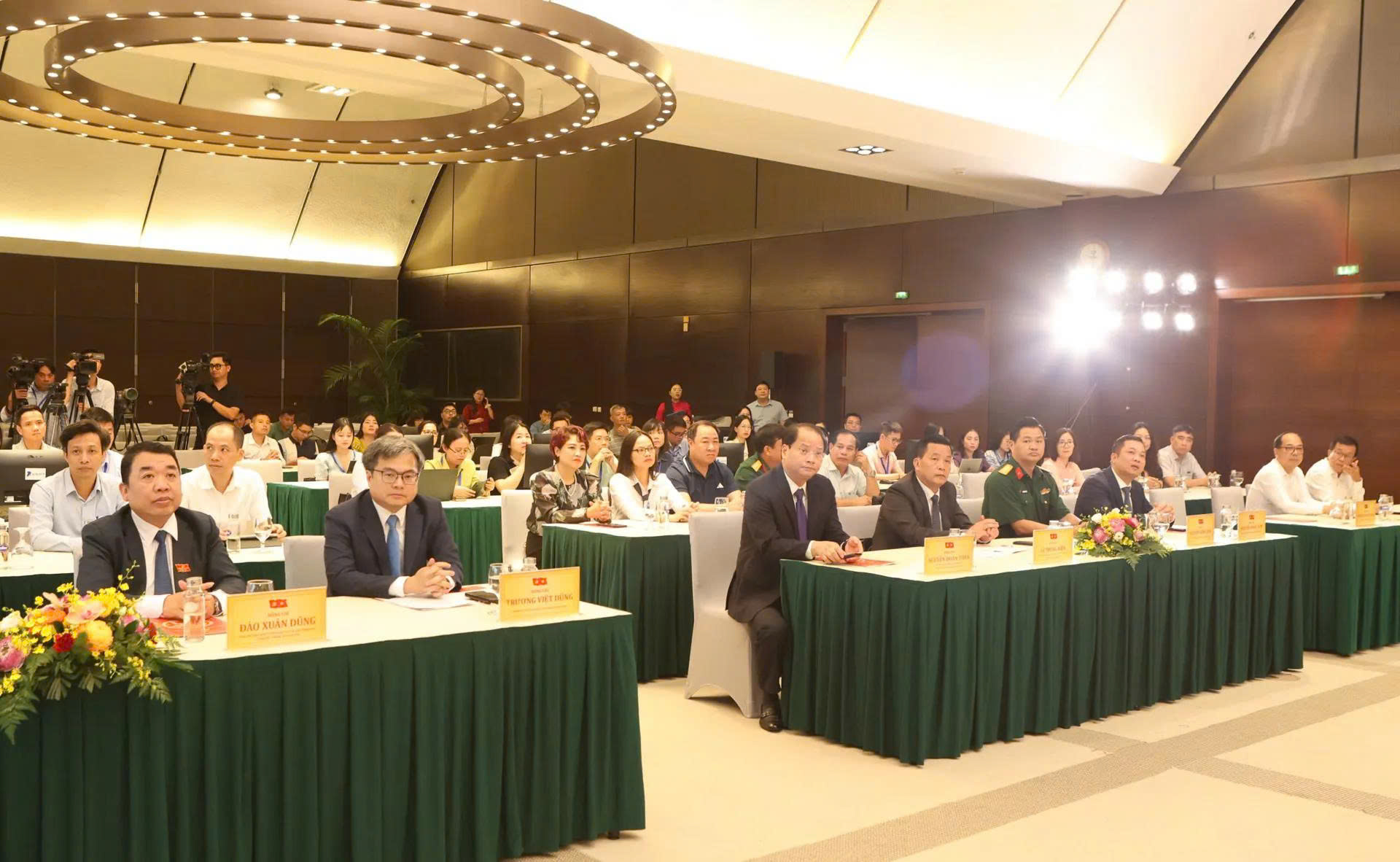 Khai trương Trung tâm Báo chí phục vụ Đại hội đại biểu Đảng bộ TP Hà Nội lần thứ XVIII - ảnh 1
