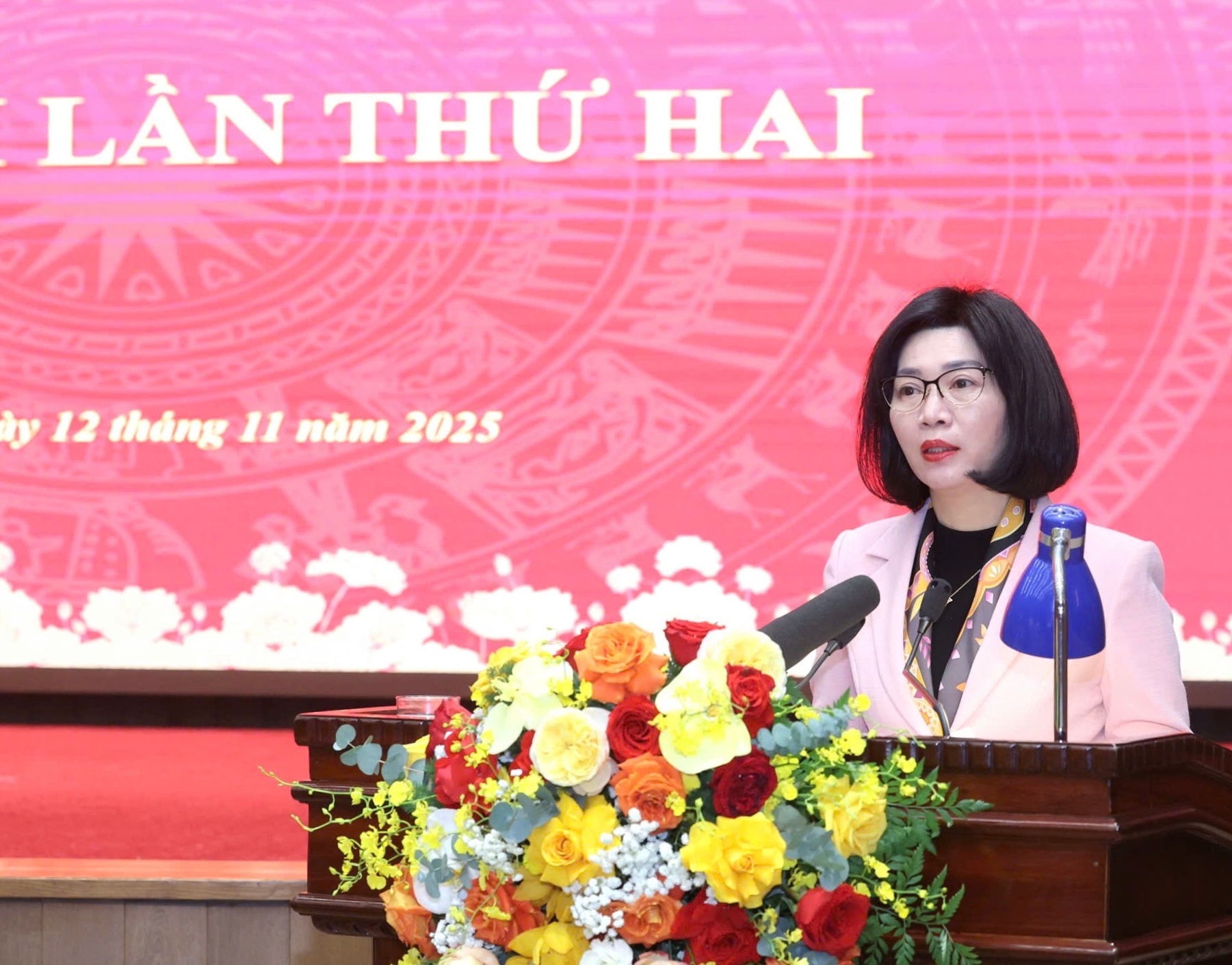 Ban Chấp hành Đảng bộ TP Hà Nội họp bàn nhiều nội dung quan trọng mang tính định hướng, quyết định cho cả nhiệm kỳ - ảnh 3